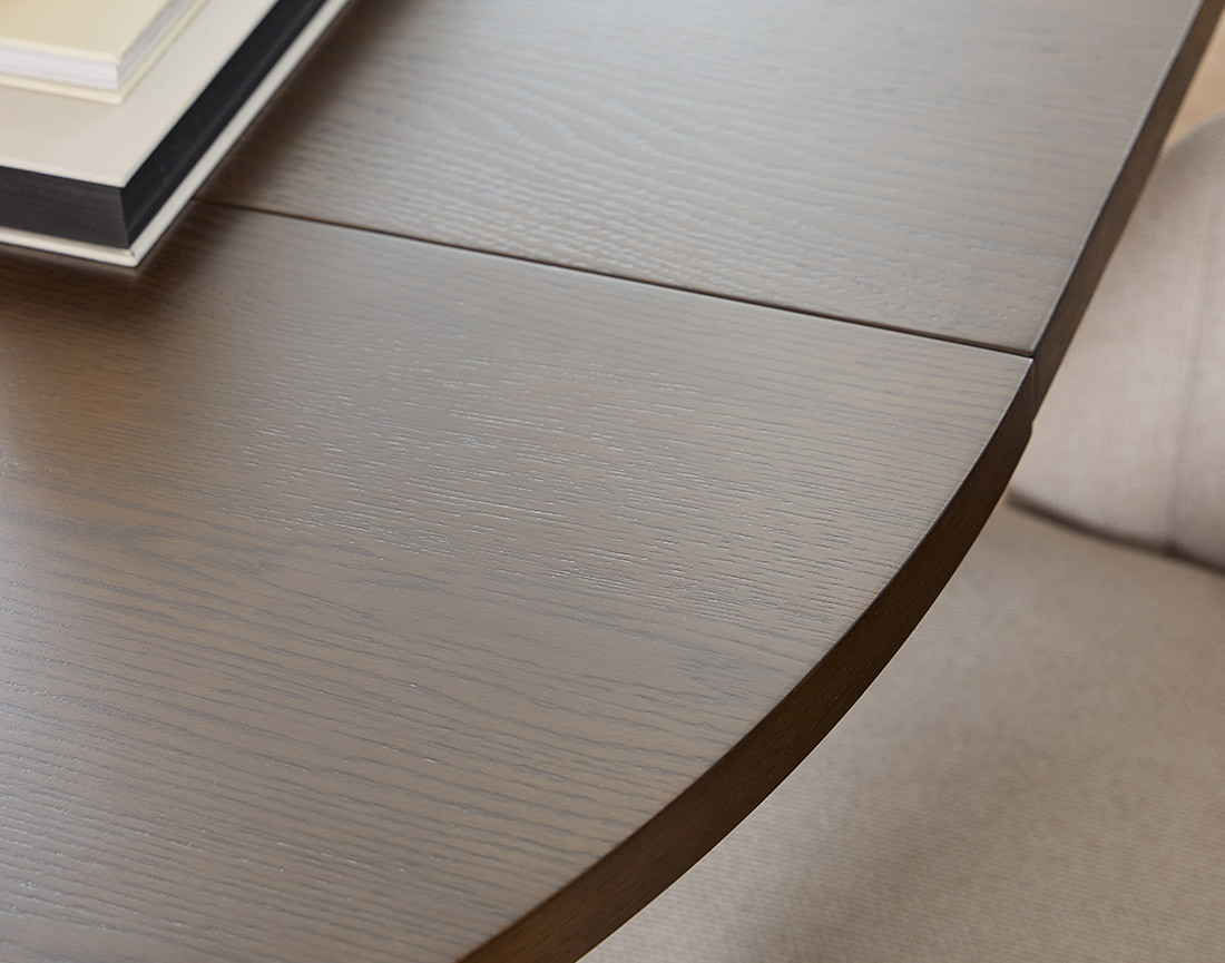 Table à manger ronde extensible chêne foncé 4 à 8 personnes Pauline