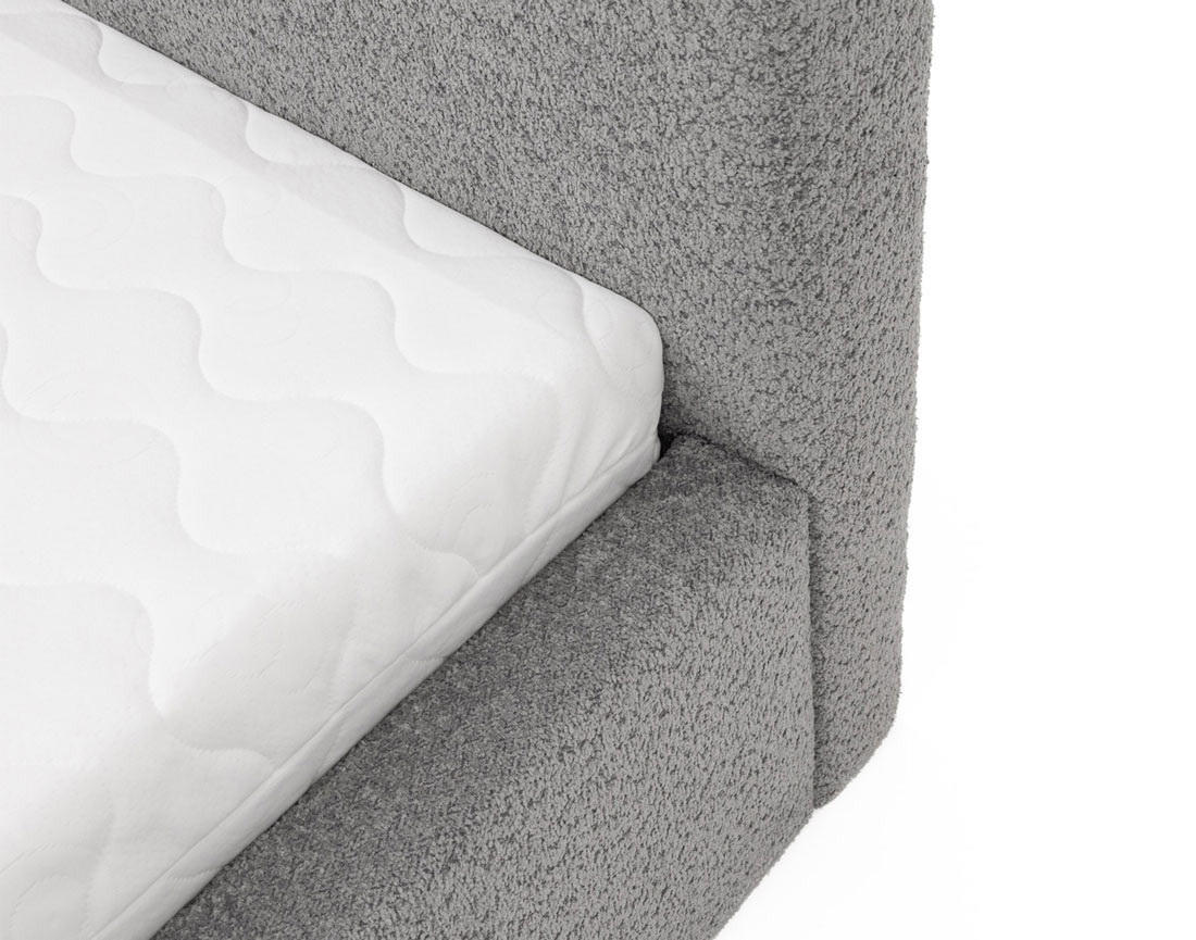 Lit coffre 180x200 cm en tissu bouclette Orane