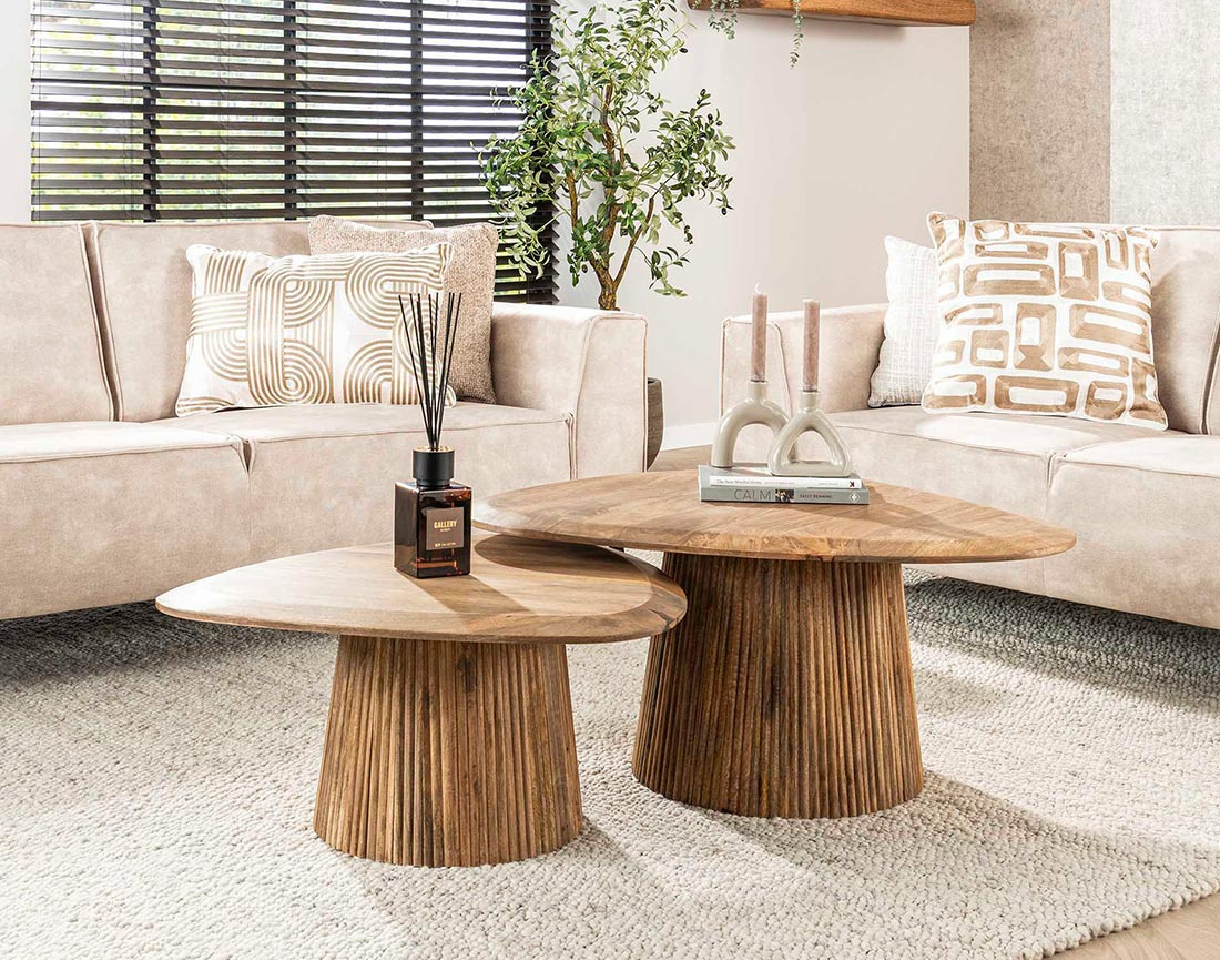 Lot de 2 tables basses gigognes en bois massif de manguier 93 et 76 cm Dayo