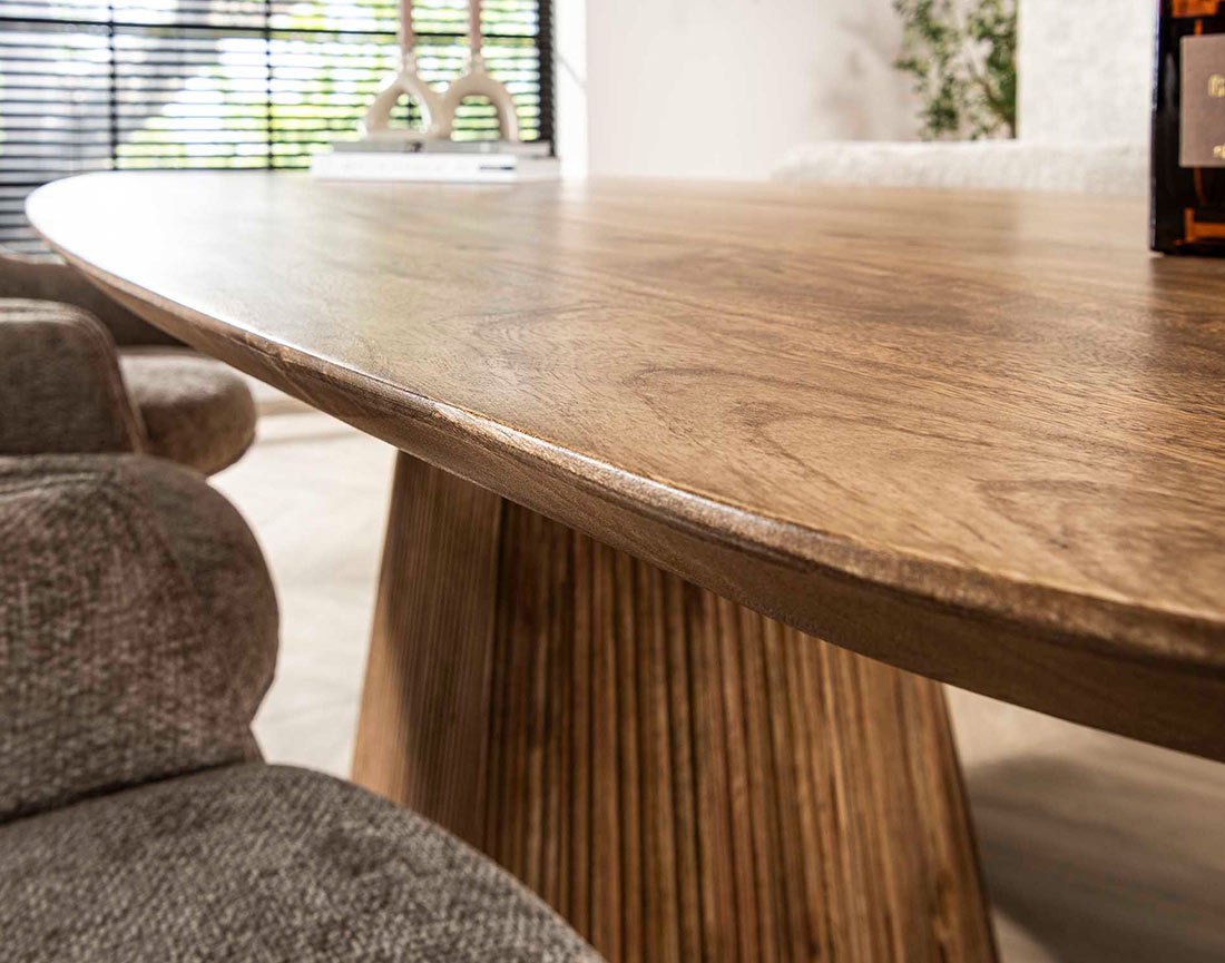 Table à manger en bois massif de manguier 6 à 8 personnes Dayo