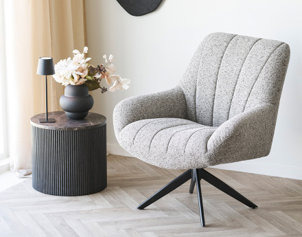 Bout de canapé plateau effet marbre et pieds en tasseaux de bois en FSC® 100% 40 cm Finn