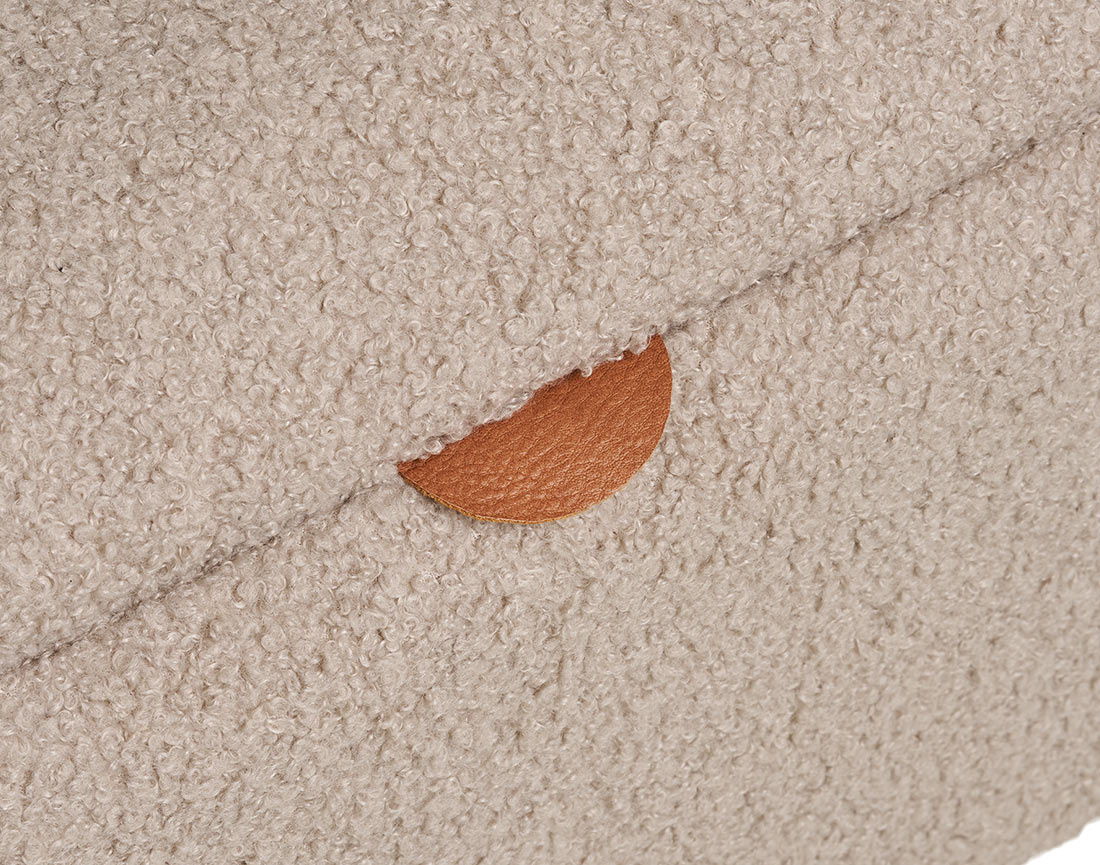 Pouf avec rangements en FSC® 100% en tissu bouclette Karen