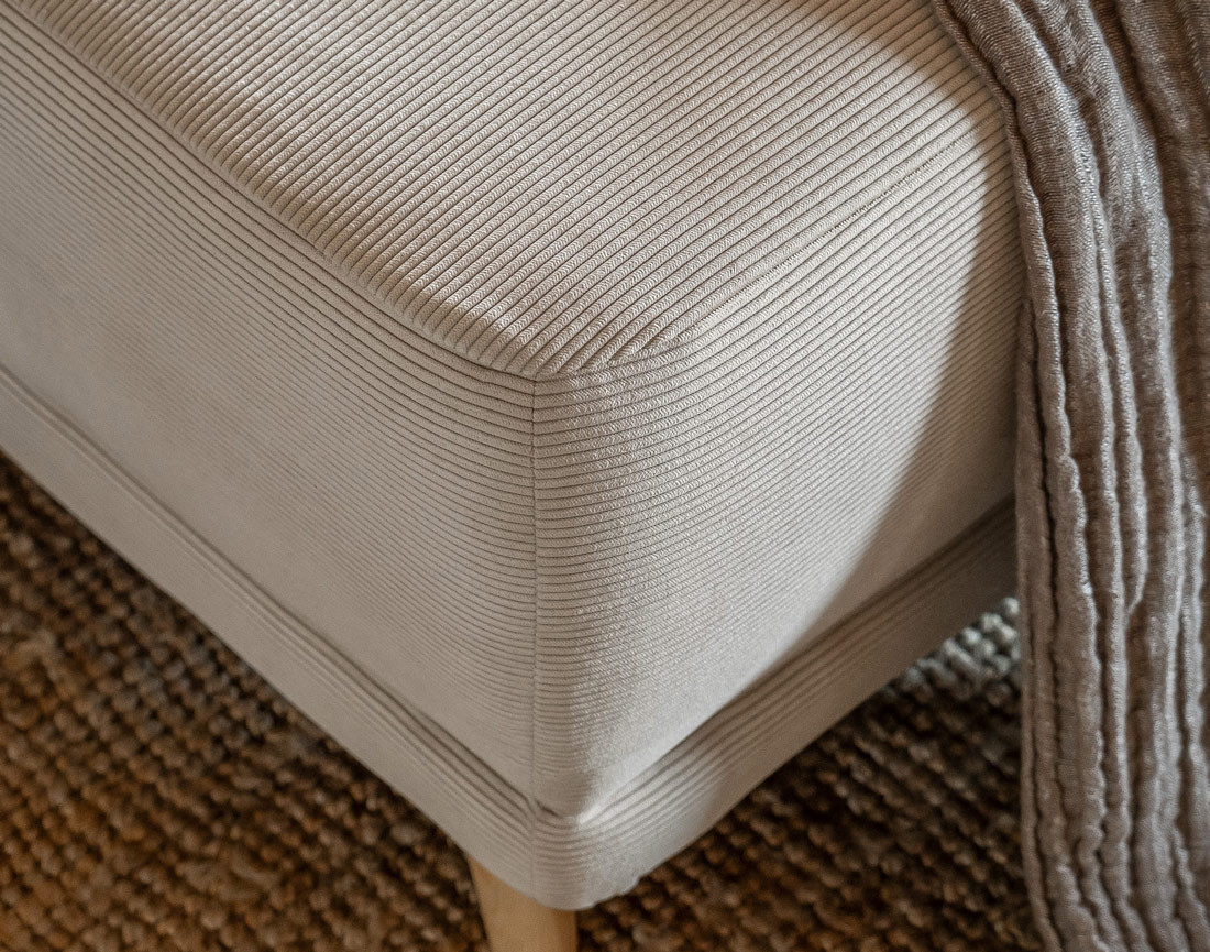 Canapé d'angle réversible 4 places convertible avec coffre en velours côtelé Lena