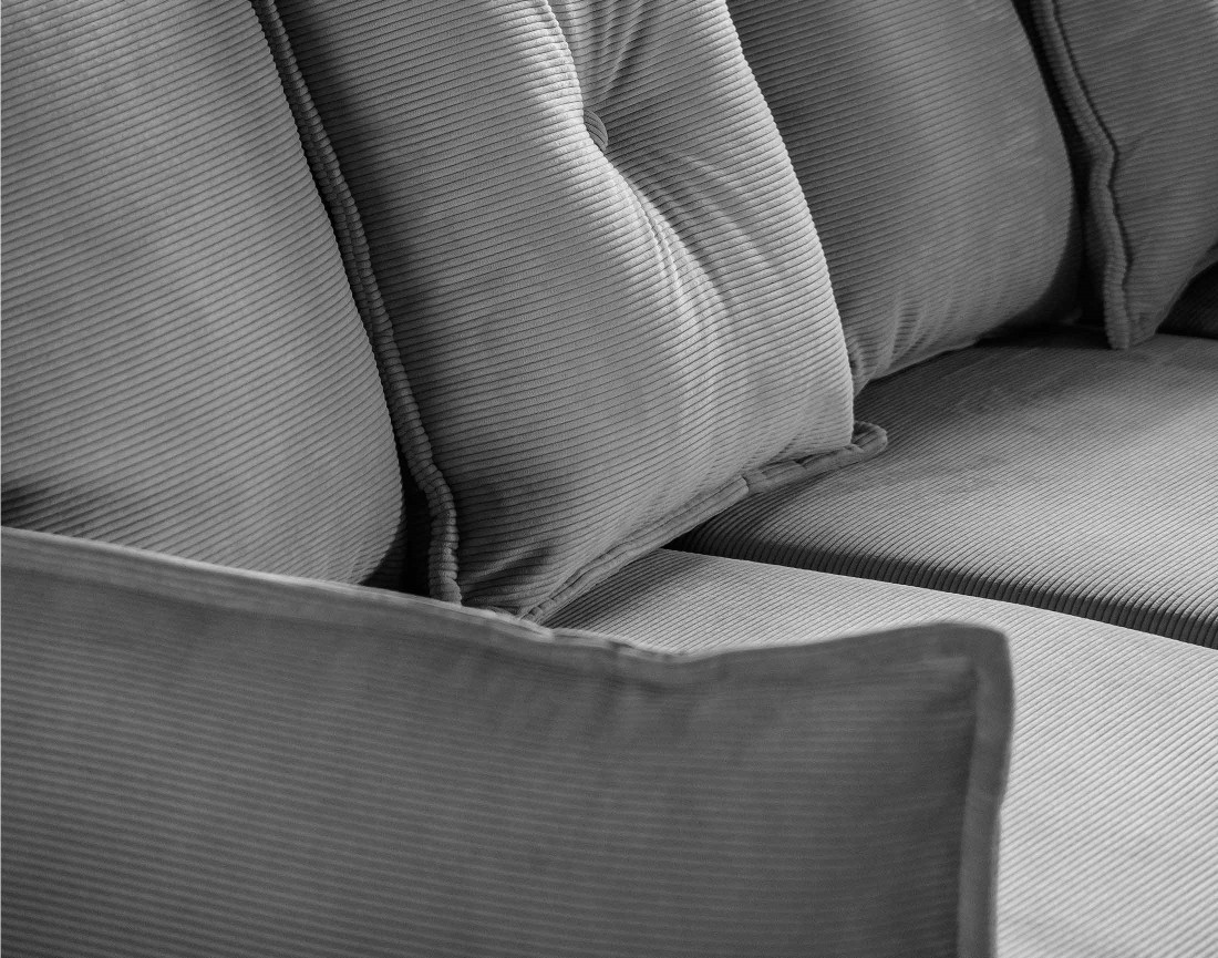 Canapé panoramique d'angle droit 7 places convertible avec coffre en velours côtelé Lena