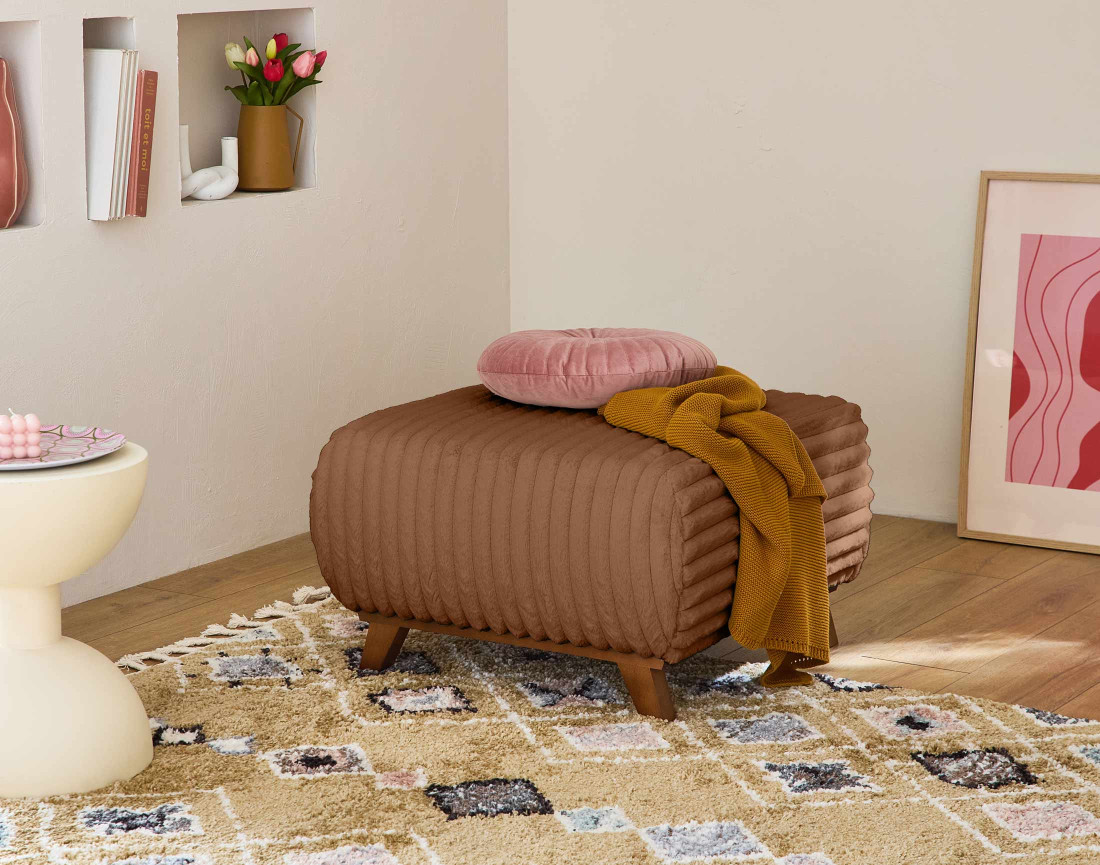 Canapé 3 places convertible avec coffre et pouf en fausse fourrure côtelée Cristal