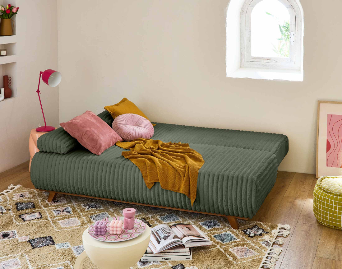 Canapé 3 places convertible avec coffre et pouf en fausse fourrure côtelée Cristal