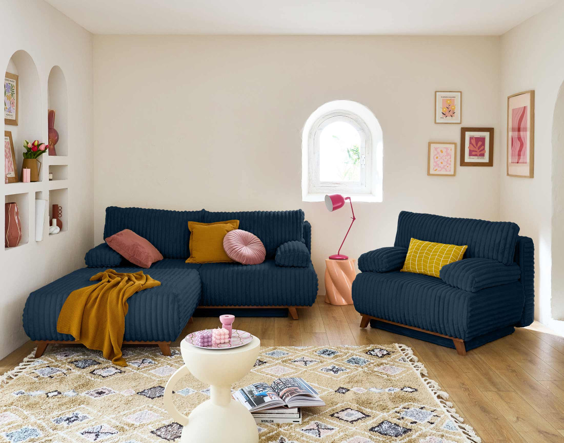 Canapé 3 places convertible avec coffre et grand pouf en fausse fourrure côtelée Cristal