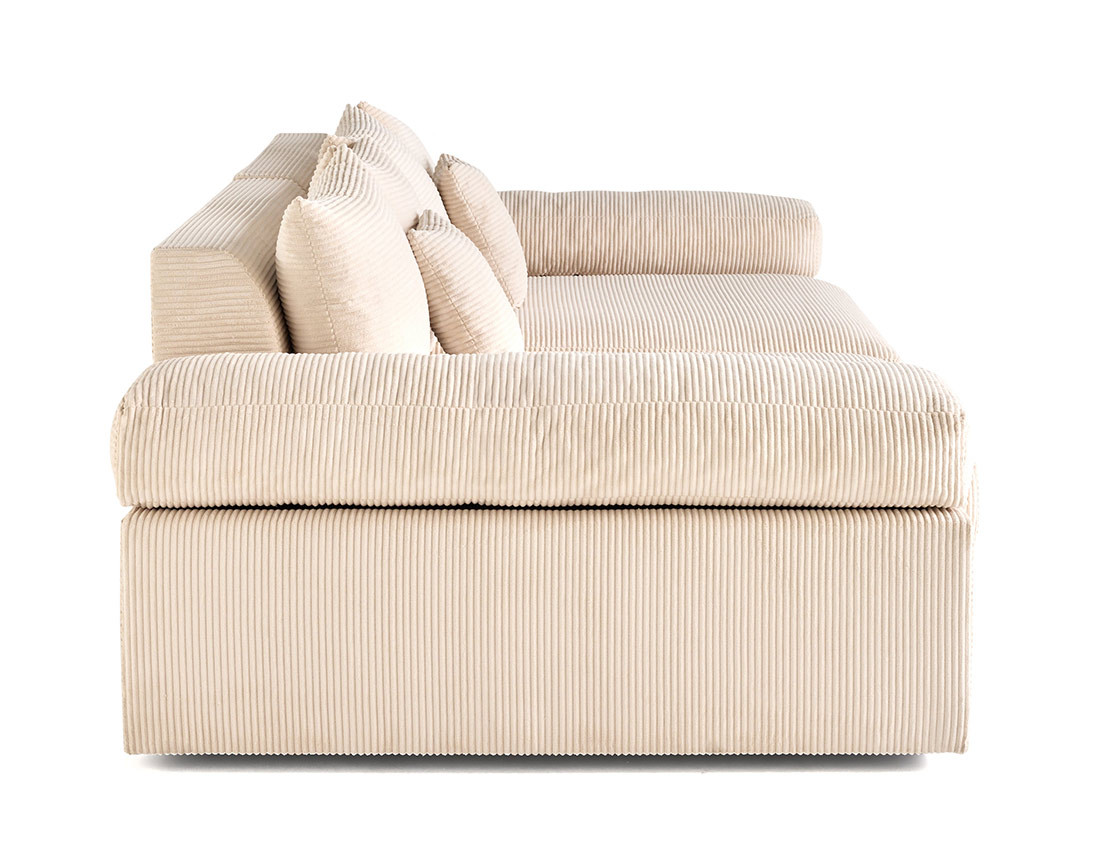 Canapé 4 places avec une assise profonde en velours côtelé