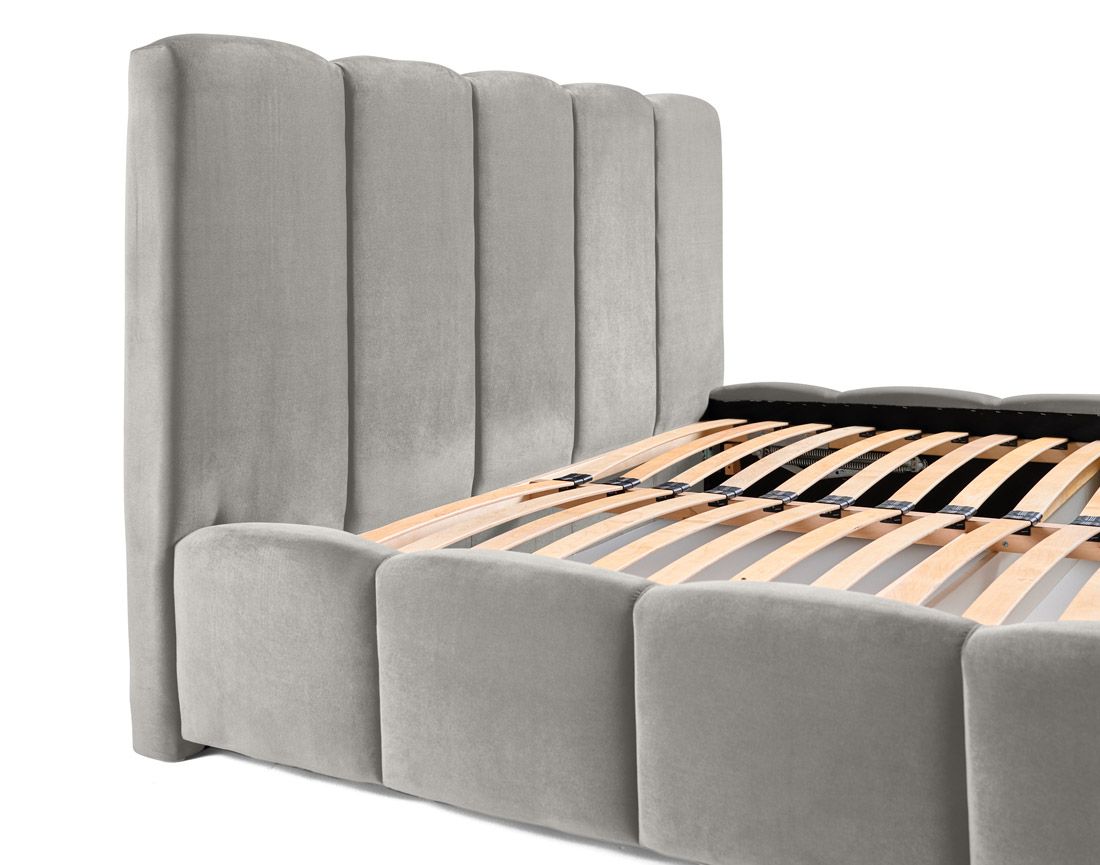 Torreon - lit coffre - 140x200 - sommier inclus - en velours Bestmobilier