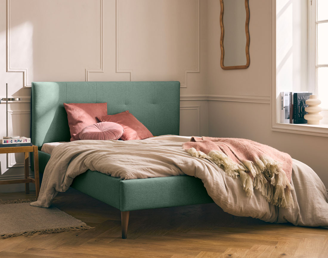 Lit 140x190 cm avec sommier inclus en tissu Monet