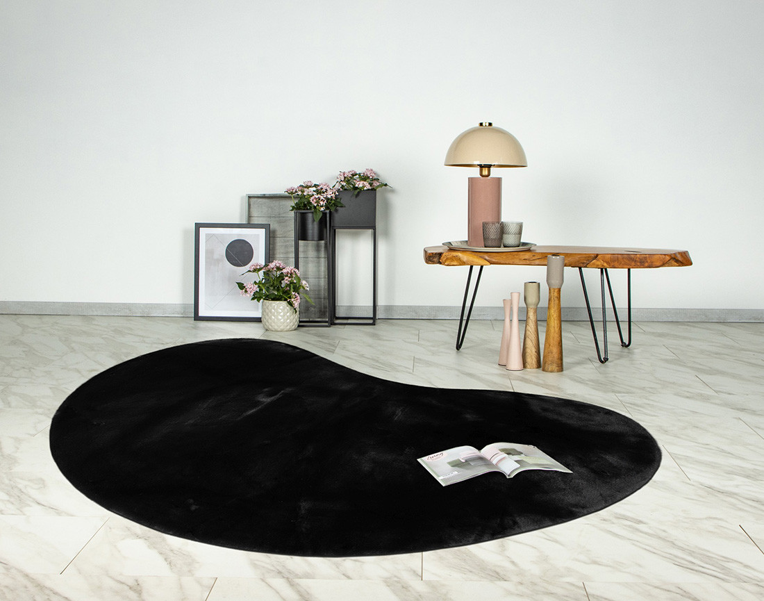 Tapis organique fausse fourrure noir Joy