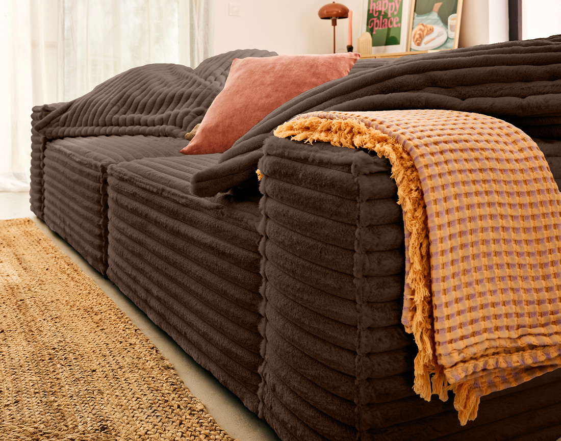 Canapé droit 3 places avec double méridienne en fausse fourrure côtelée Richie