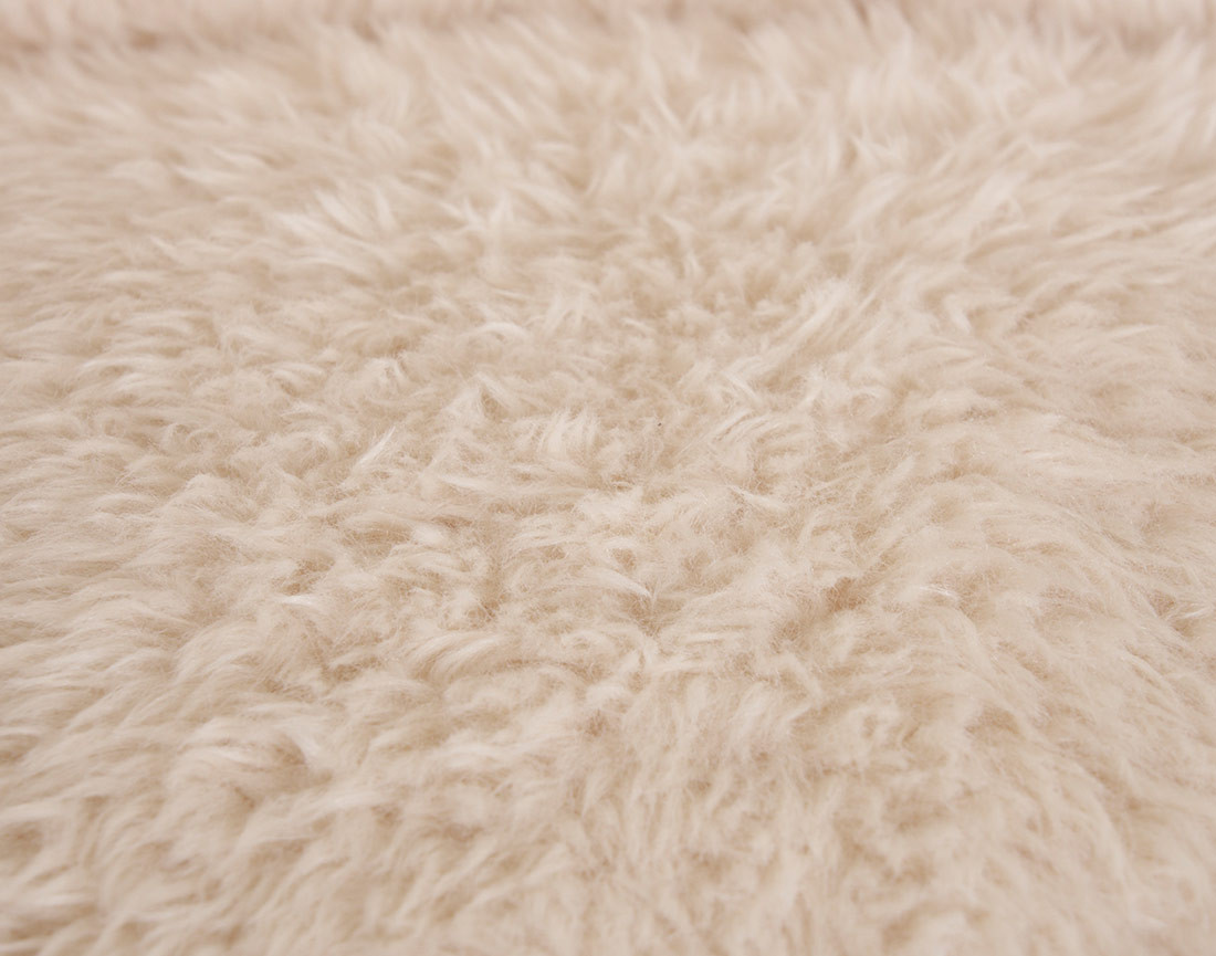 Fauteuil en fausse fourrure Maeto