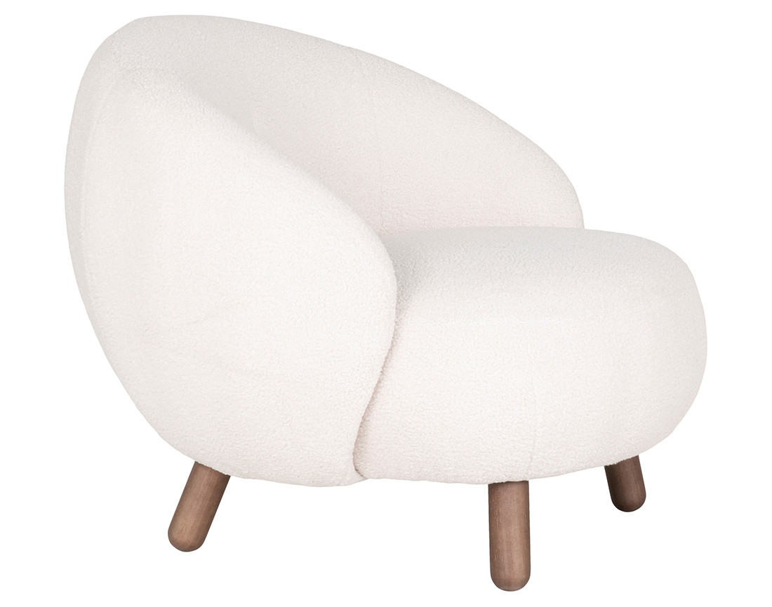 Fauteuil avec pieds en bois d'hévéa en tissu bouclette Nayeli