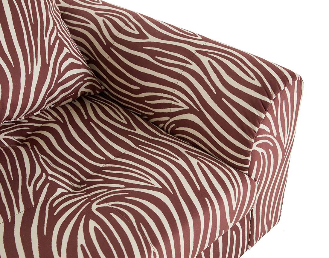 Fauteuil zèbre en velours Rune