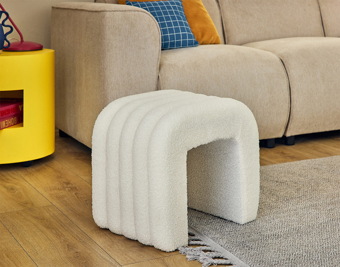 Pouf en tissu bouclette Kenta