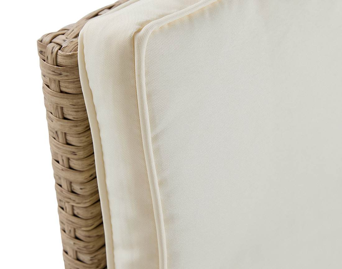 Salon de jardin encastrable en résine tressé beige 10 places coussins beige et housse de protection Cuba