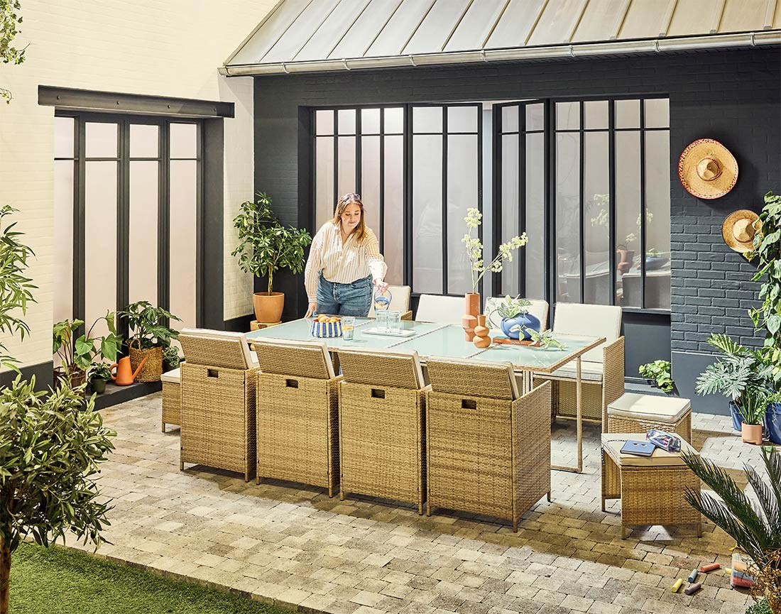 Salon de jardin encastrable en résine tressée beige 12 places coussins avec housse de protection beige Fira