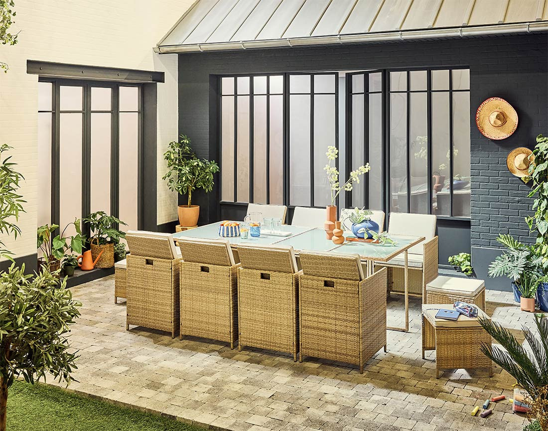 Salon de jardin encastrable en résine tressée beige 12 places coussins avec housse de protection beige Fira