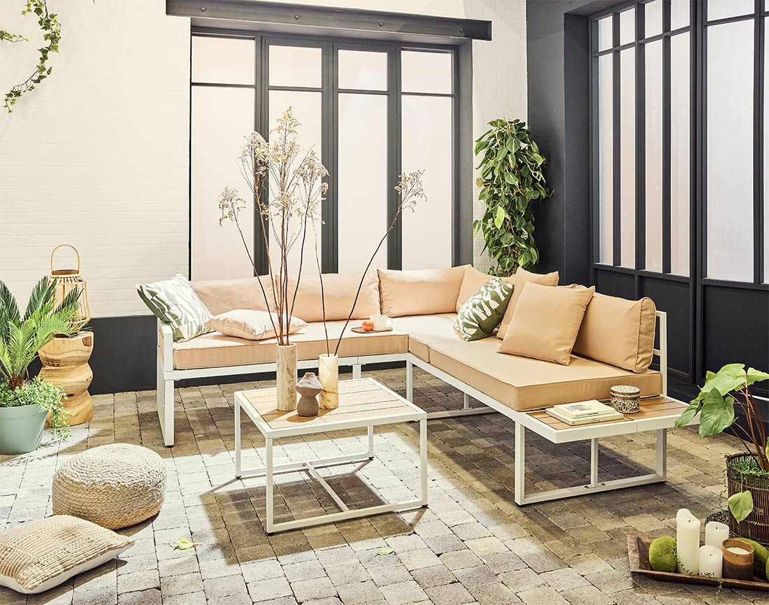 Salon de jardin d’angle en acier blanc 5 places coussins beige et table incluse Anoha